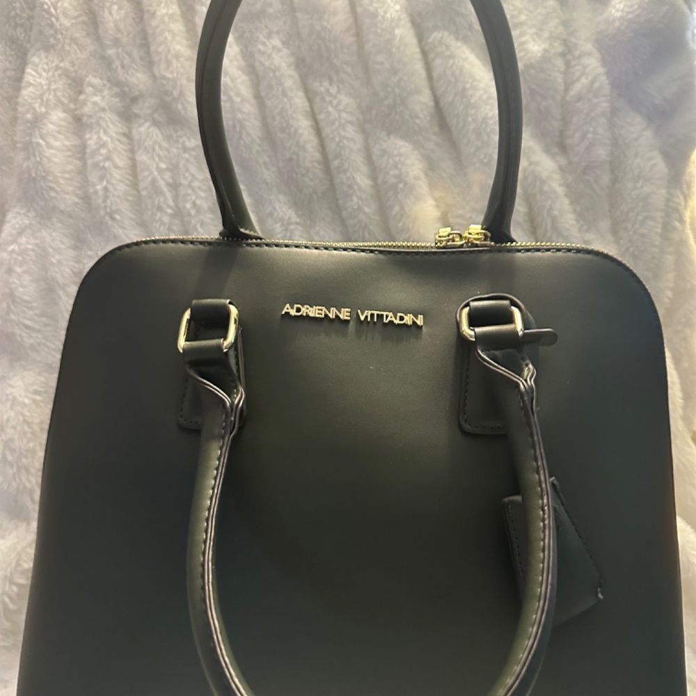 Hand Bags - Picture 4 of 6